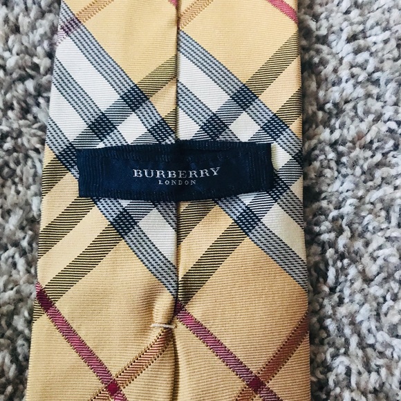 Burberry Men’s  Manston Check Silk Tie - Picture 5 of 8